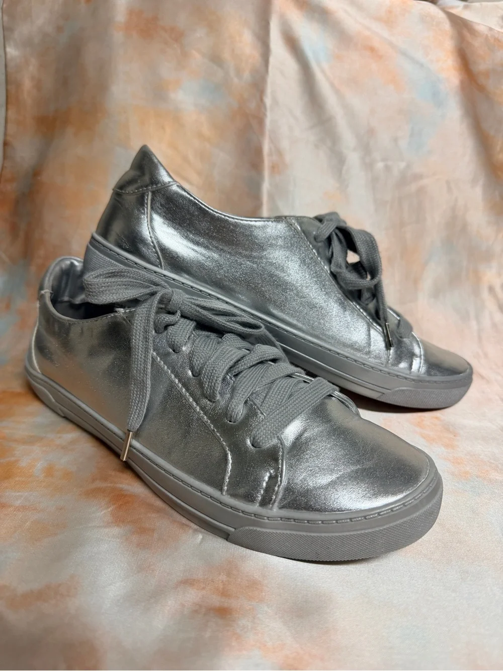 DV by Dolce Vita Sammy Metallic Silver Low-Top Lace-Up Sneakers